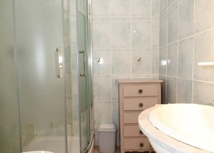 T1 Confortable - Climatise, Proche Des Thermes, Avec Loggia Et Equipements Modernes - Fr-1-553-10 بالاروك ليه بان